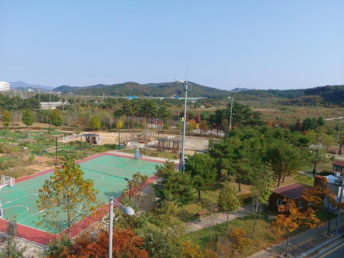 29 Play House Hotel Инчон Екстериор снимка