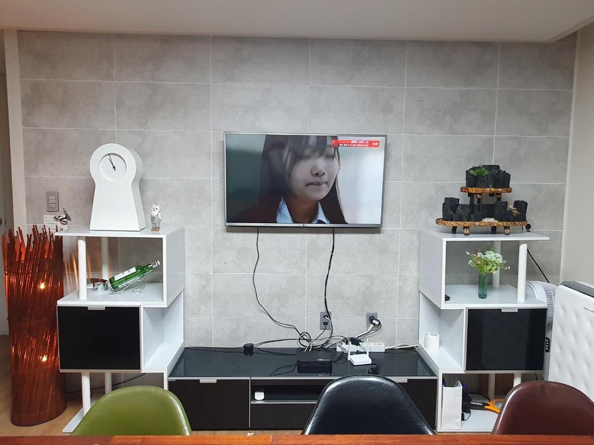 29 Play House Hotel Инчон Екстериор снимка