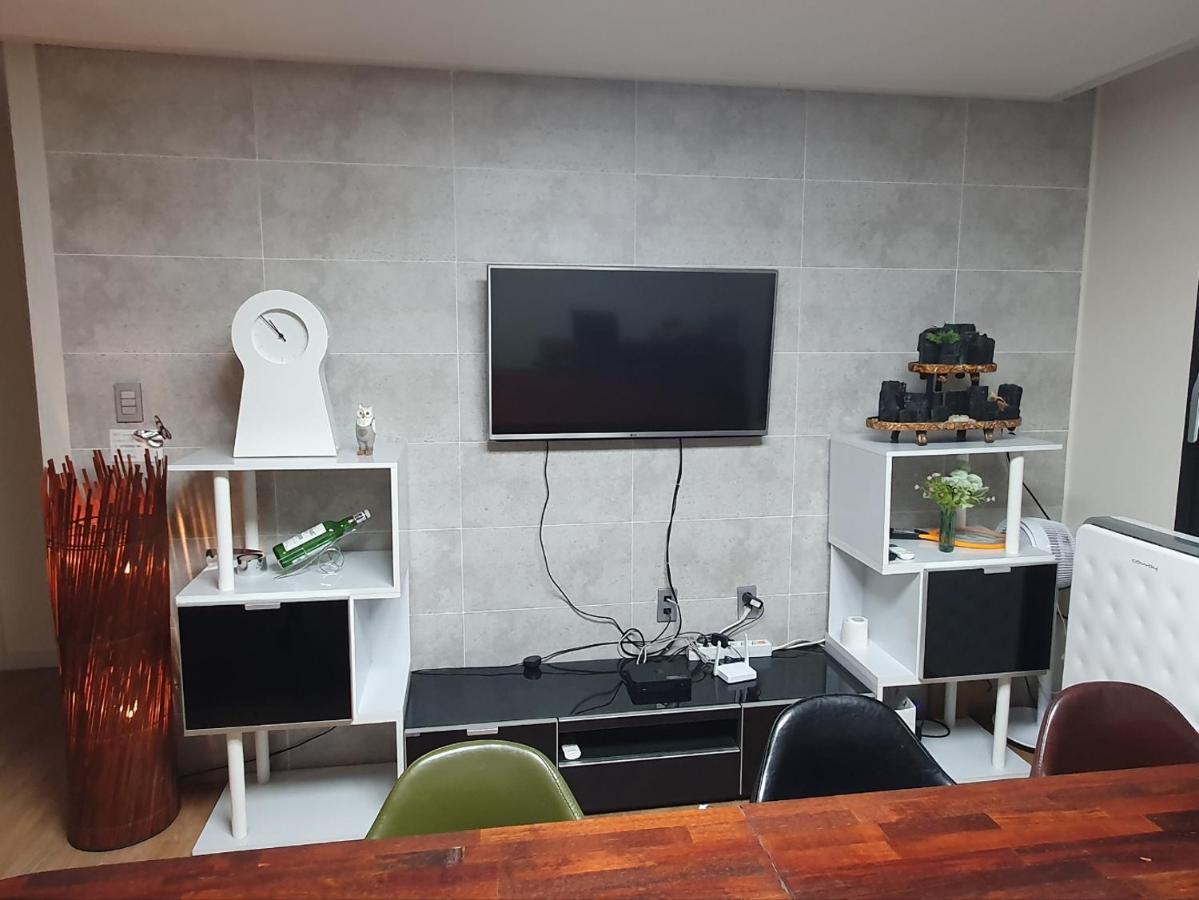 29 Play House Hotel Инчон Екстериор снимка