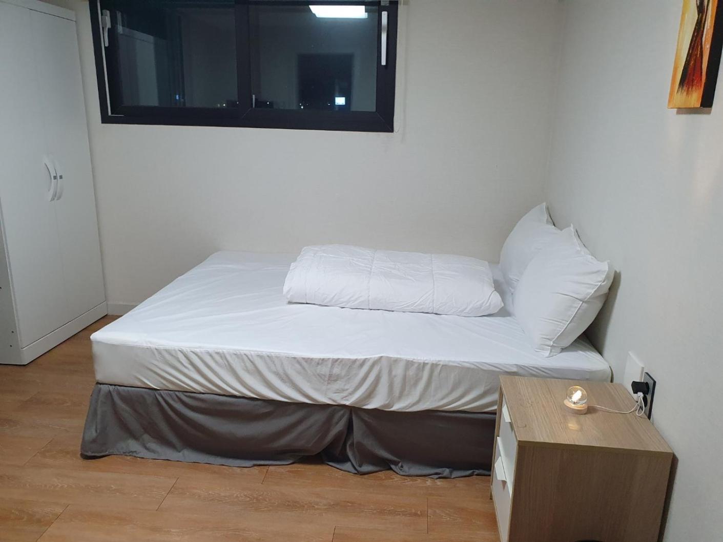 29 Play House Hotel Инчон Екстериор снимка